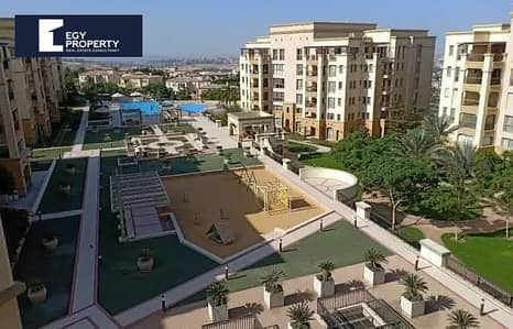 شقة للبيع متشطبة بالكامل  بفيو لاند سكيب  باقل سعر في السوق في اب تاون كايرو - المقطم  Uptown Cairo