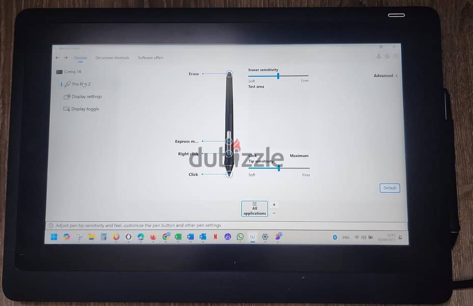 Almost new Wacom Cintiq 16 Tablet with Touch Screen & Stylus 1