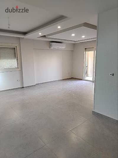 شقة بحديقة للإيجار في ذا سكوير – التجمع الخامس