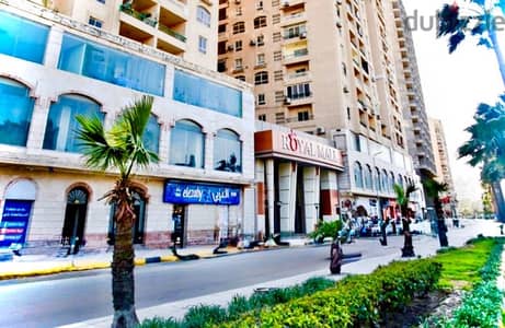 شقة للبيع فى أبراج رويال بلازا المنتزة
