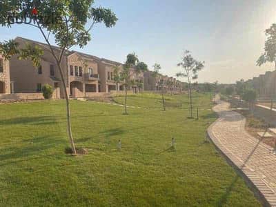 Villa For Sale in Green Square  Town House Middle