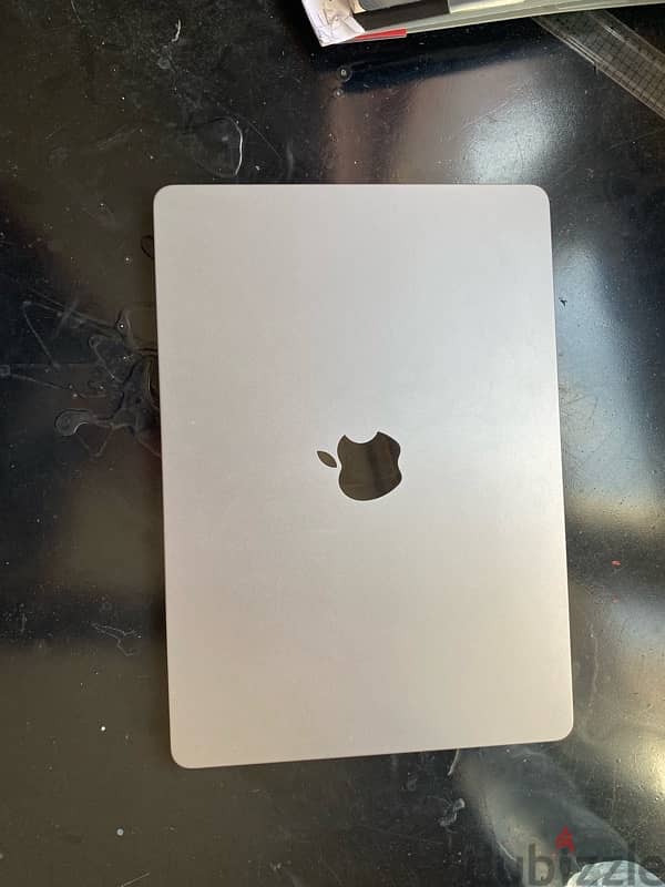 Macbook air M3 2024 1