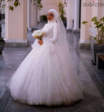 فستان عروسة (استعمال يوم واحد)