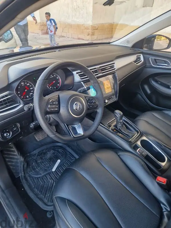 MG 5 2025 luxury65048465804419125