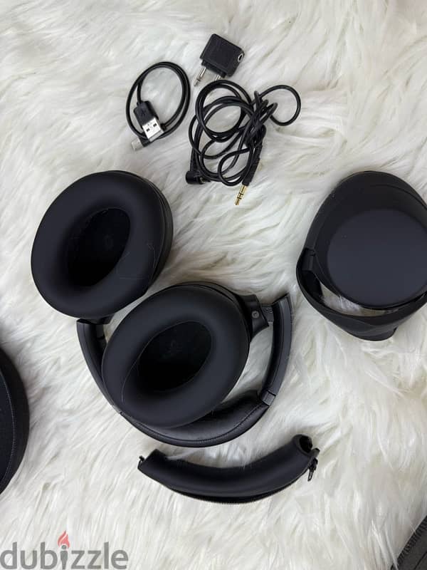 Sony WH-1000XM3 mint condition 2