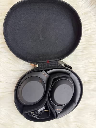 Sony WH-1000XM4 as new