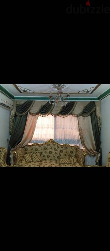 ستائر كلاسيك بحالة ممتازة
