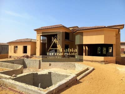 Huge villa 2200 m in lake view compound _ with best location