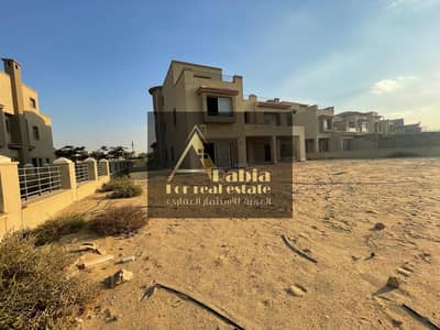 فيلا فاخرة للبيع – بالم هيلز قطامية PK1