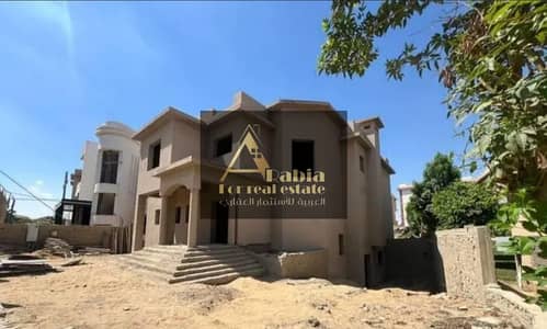 فيلا للبيع في كمبوند قطامية ديونز – القاهرة الجديدة