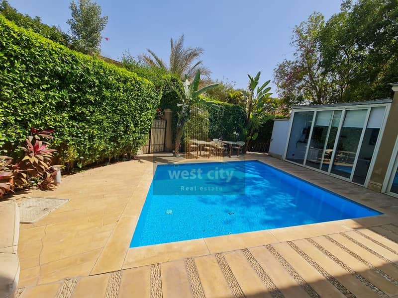 3 Bedrooms 480 sq.M Twinhouse for sale 21,000,000 EGP in Meadows Park Compound, Sheikh Zayed