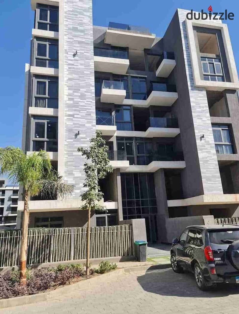 5 Bedrooms 200 sq.M Apartment for sale 10,000,000 EGP in Sun Capital, Hadayek October