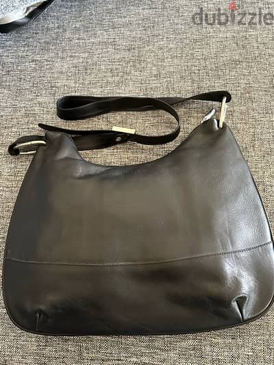 Elegant Arthur & Aston Black Leather Shoulder Bag