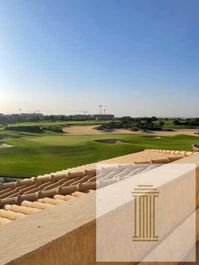 An opportunity for lovers of unique distinction, a villa for sale in Madinaty, 6 rooms, with a view of the golf course and the Four Seasons.