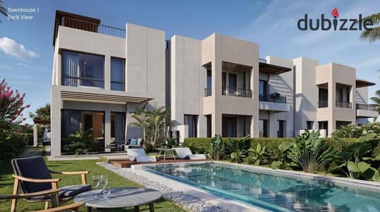 تاون فيلا بـ حمام سباحه خاص و موقع مميز داخل مدينة Owest فى اجدد مرحله Park Side