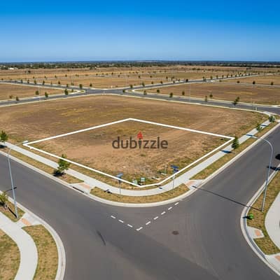 أرض سكنية 515م للبيع بالحي 37 بالعاشر من رمضان – واجهة بحرية على شارع رئيسي امتداد معهد التكنولوجيا ومنطقة المال والأعمال | Residential Land For Sale