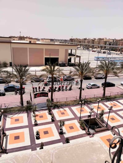 مقر اداري للبيع بسعر خيالي في أرقي مول تجاري ع المحور الخدمي مول رويال تاور أمام قطار المونوريل وفوق مطعم روستو موقع ممتاز ولوكيشن هادي يصلح لاي الشركات والمكاتب الإدارية السعر لقطة