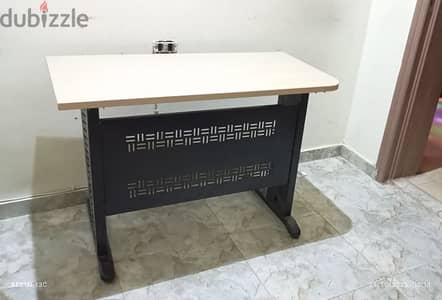 مكتب استقبال
