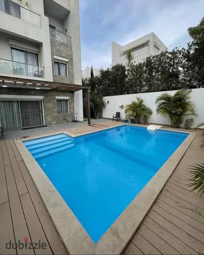 Villa with a private swimming pool overlooking the landscape – prime location next to Palm Hills and Jedar