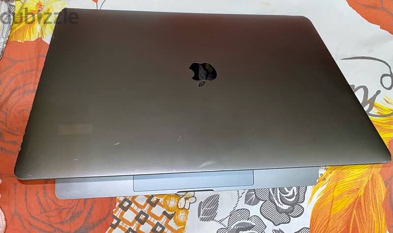 MacBook Pro (15-inch) – Touch Bar 2
