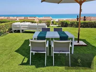 شالية للبيع 2 غرفه بالتقسيط امام البحر مباشرة في قرية تلال السخنة