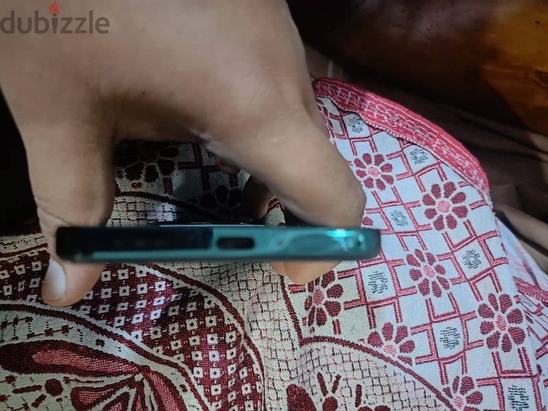 رينو 12 اف 4