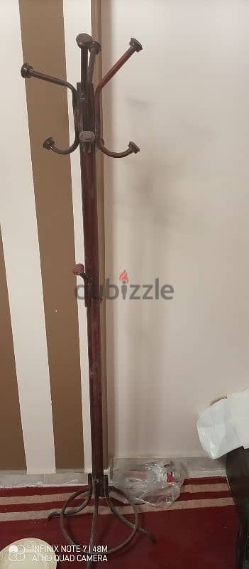 شماعه ملابس معدن بحاله ممتازه