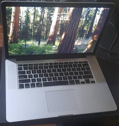 MacBook Pro 2015 15" Retina i7 - 16GB RAM - 512GB SSD