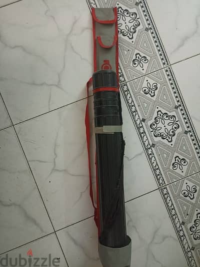 مسطره حرف T ،ومثلثين، ومنقله ، واسطمبه مسح ، وبرجل