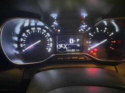 C3 AIRCROSS استخدام سيده
