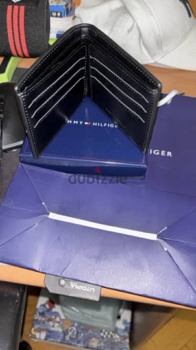 tommy hilfger wallet