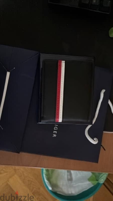 tommy hilfger wallet 2