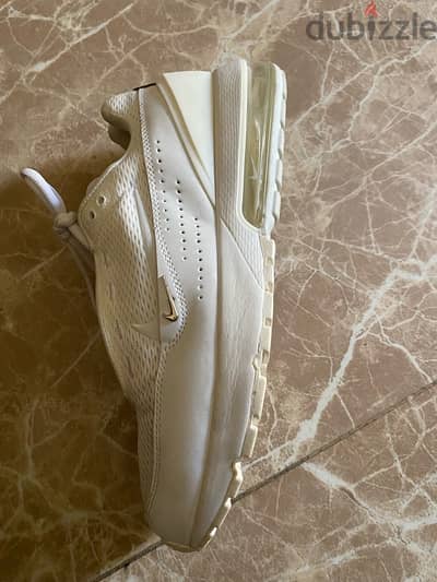 كوتشي Nike air هاي ميرور جديد مقاس ٤٤