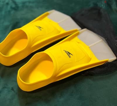 زعانف بطه speedo