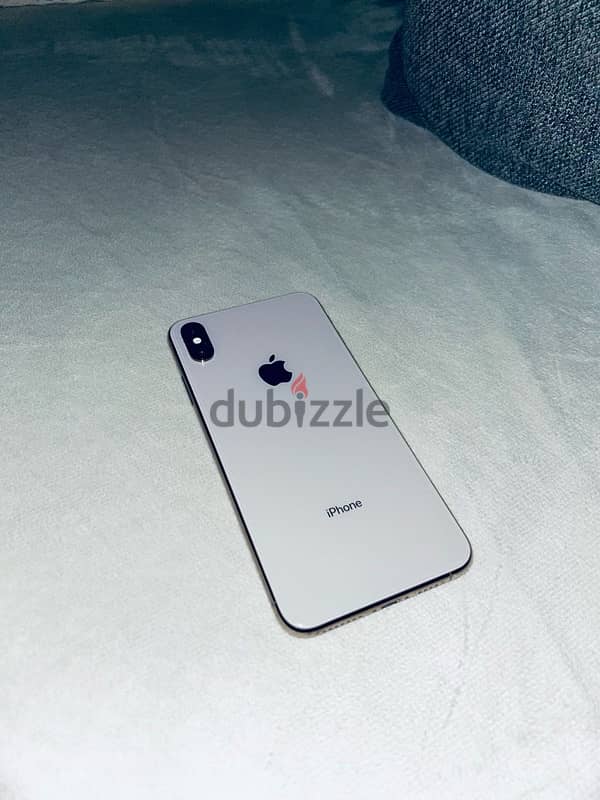 iPhone Xs Max 3