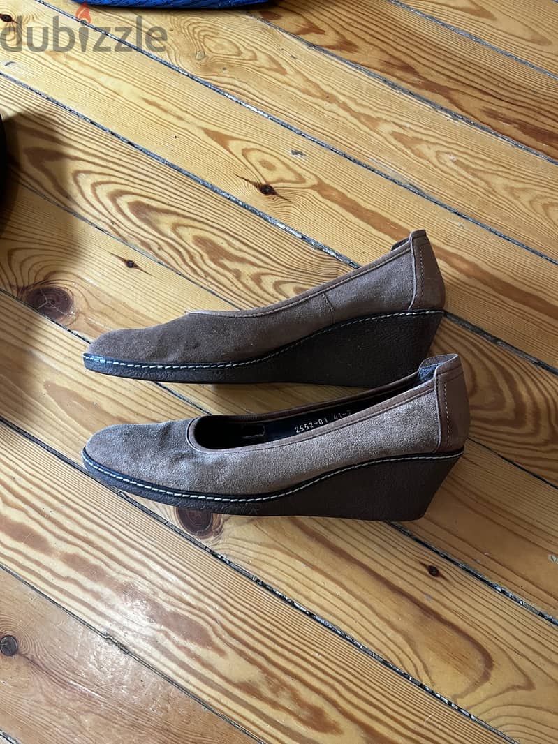 Beige shoes size 41 1