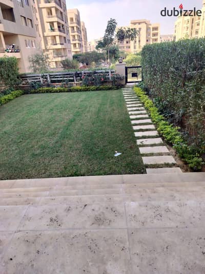 شقة للايجار ارضي بجاردن مطبخ بالاجهوة و التكيفات بكمبوند ذا سكوير التجمع الخامس
