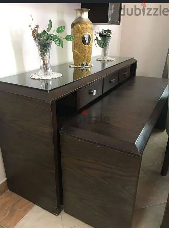 modern dining room excellent condition 3