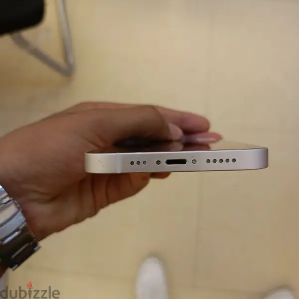 ايفون 1365052850535426122