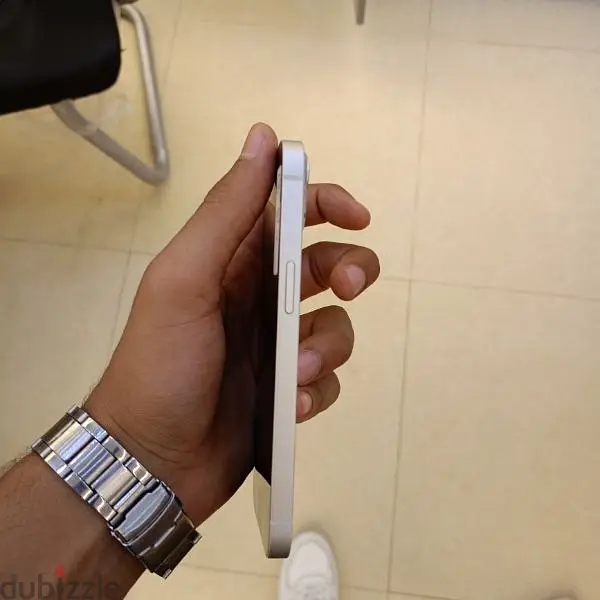 ايفون 1365052850535426123