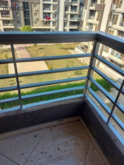 Apartment for sale in Dar Misr Compound 16 140 meters Fourth floor 3 bedrooms 3 bathrooms