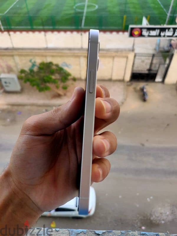 Iphone 12 like new 3