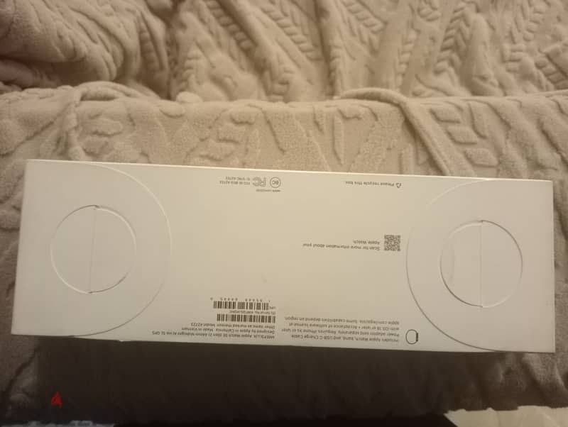 Apple watchse ( Gen2) 2