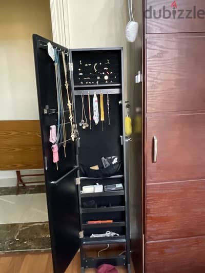 دولاب مجوهرات واكسسوارات