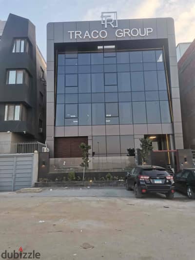 Ready-to-wear clothing factory textiles suitable for all activities for rent in the Fifth Settlement, industrial area 1000 factories in the settlement, operating license and permanent industrial record DUB