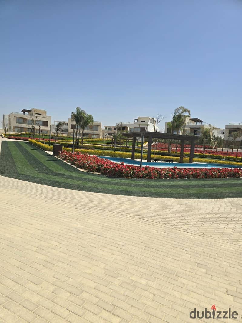 4 Bedrooms 383 sq.M Twinhouse for sale 9,000,000 EGP in Al Feda Gardens, Sheikh Zayed