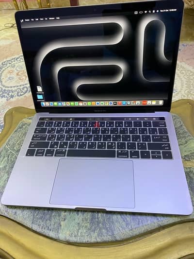 للبيع لاب توب MacBook Pro 2018 (13-inch, Touch Bar)