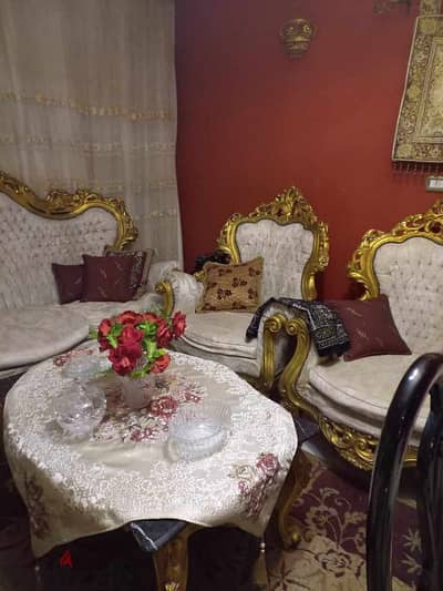 صالون مدهب اربع كراسي وكنبه