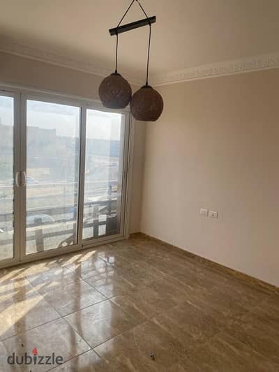 apartment for rent 185m with kithchen and AC's in the square compound