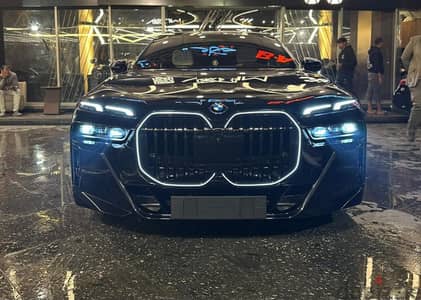 سيارا للايجار بي ام750 بسواق وبدون سواق موديلCar for rent BMW 750 2025